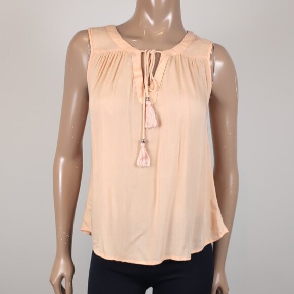 3/$20 Guilty Peach Sleeveless Top Tassel Tie Keyhole Cut Out Pleated Flowy Small - Picture 9 of 9